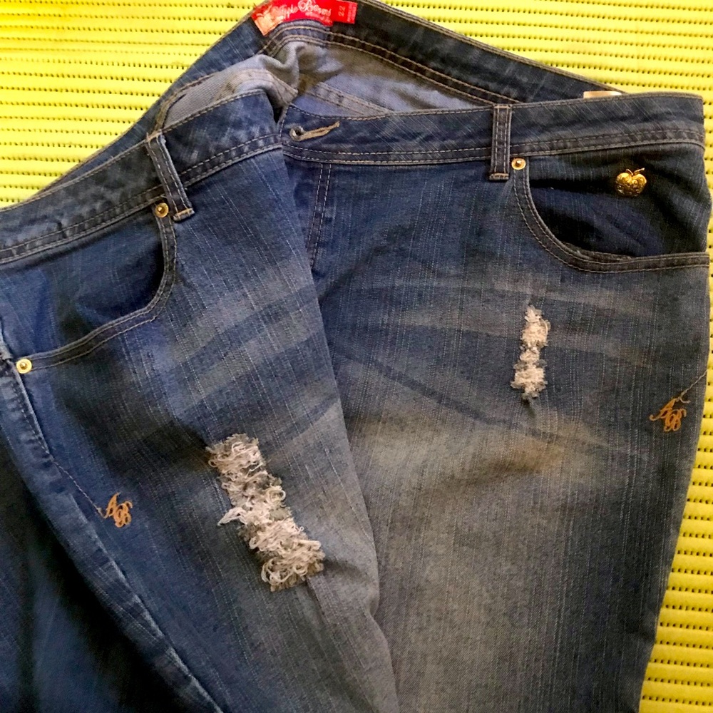 Apple Bottoms Jeans 22